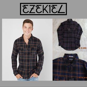 EZEKIEL NWT Button Down Shirt Size M